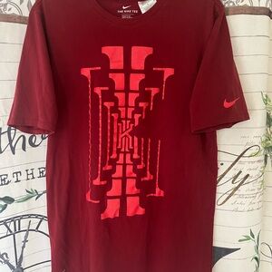 Nike Men's Maroon Graphic Tee